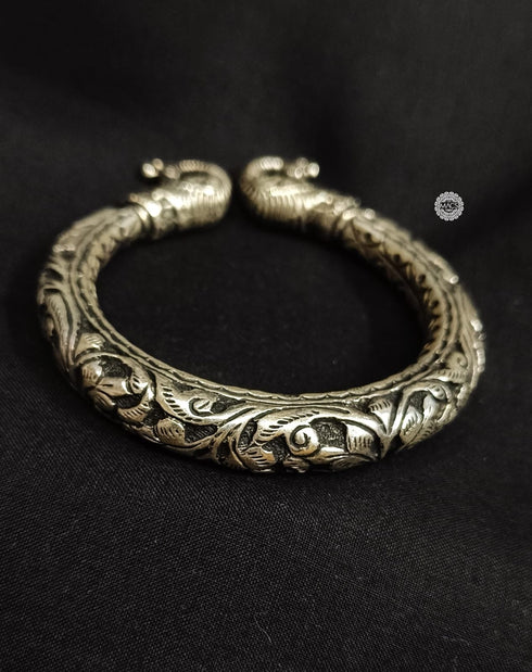 Chitai Peacock Kada (Size 2.4)